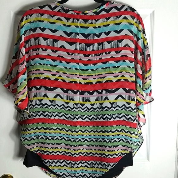 Robert Louis, 1-29, Flutter Tank, Multi- Color, great With Jeans/shorts. size L - Picture 7 of 7